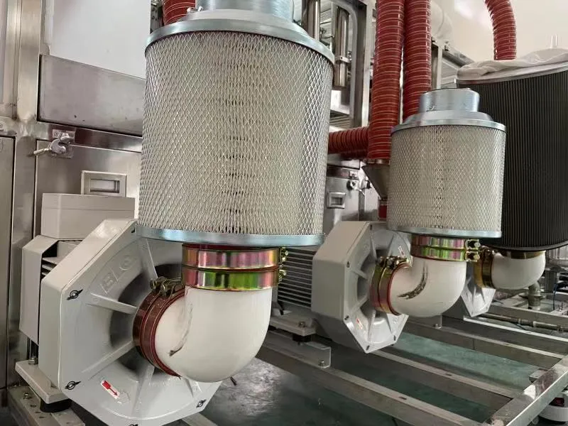 塑膠件清洗高效吹干，一臺(tái)高速鼓風(fēng)機(jī)頂3臺(tái)普通風(fēng)機(jī)。